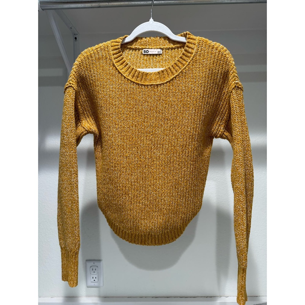 SO Yellow‎ Sweater Long-Sleeve Size Small